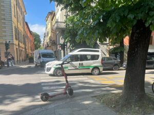 Monopattini, giro di vite: da giovedì 16 l’obbligo dell’assicurazione