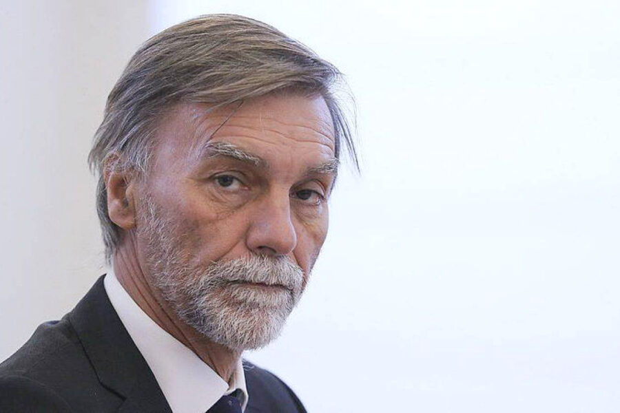 Il Graffio. A Roma Comunità democratica, tra preghiere e seggi