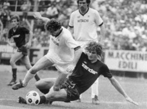 Addio a Franco Baresi, quando il campione del Milan scese in campo al Mirabello