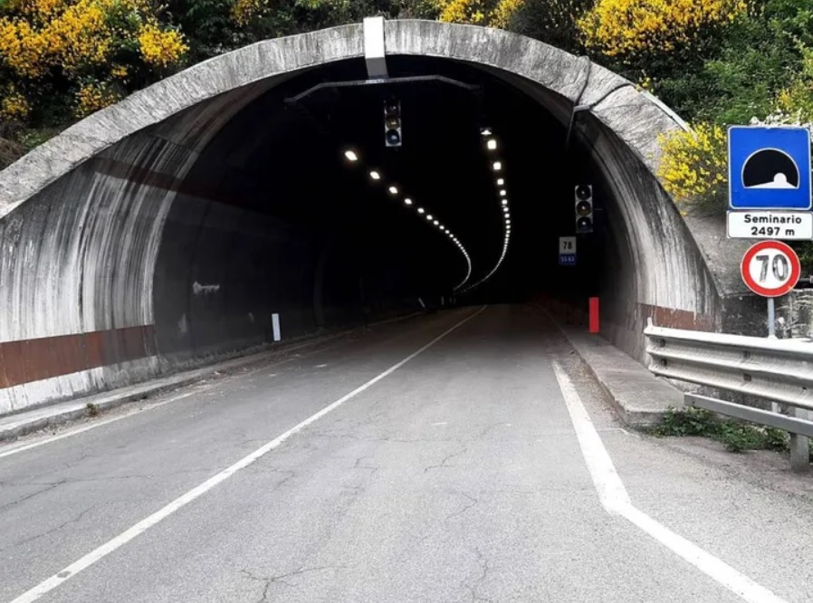La galleria del Seminario (a Marola di Carpineti) chiusa per 9 mesi