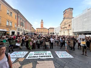 Il Bosco va in Comune: “Conad ascolti il nostro progetto su Ospizio”