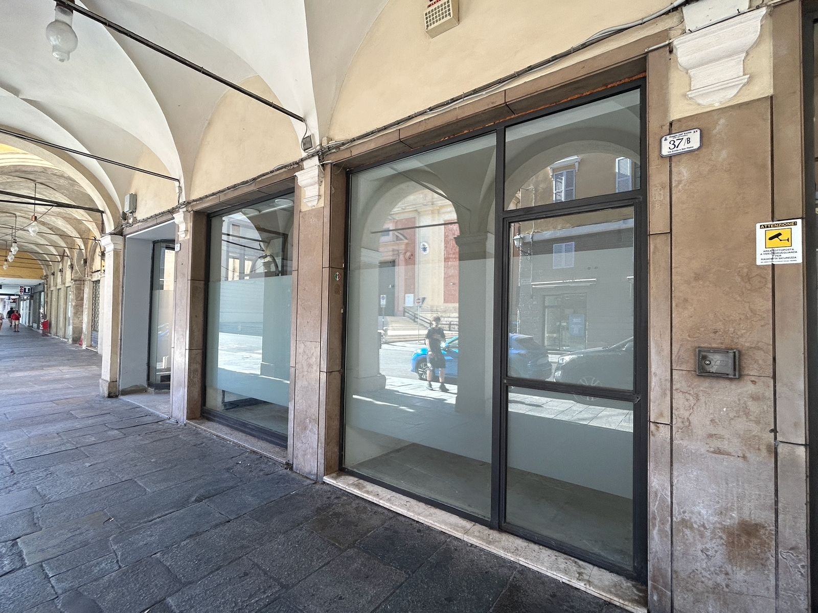 Affitto negozi: il problema non sta solo nel canone, il centro deve produrre