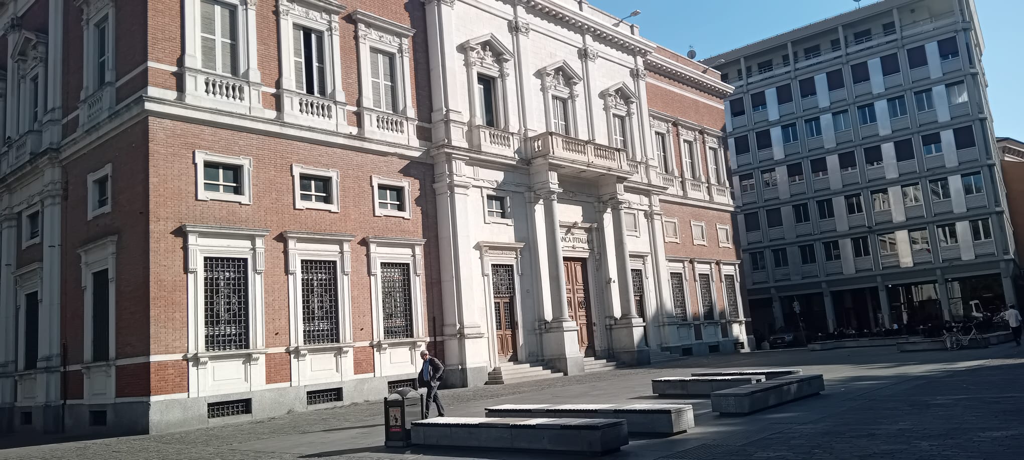 In piazza della Vittoria (Martiri del 7 luglio) presto i lavori per la nuova ‘casa’ dei carabinieri