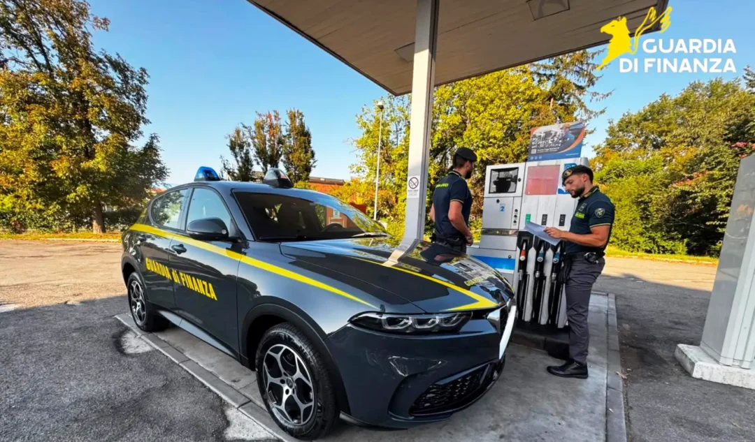 Carburanti. La Finanza controlla i prezzi alle pompe, irregolarità nel 38% dei casi