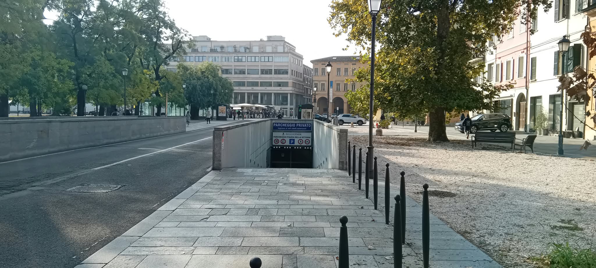 Prima di invitare i cittadini a tornare in centro, aiutiamoli a parcheggiare